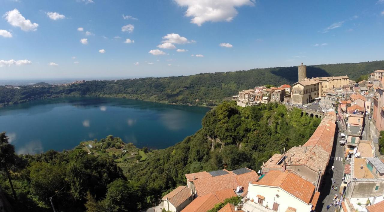 Isola Sul Lago Nemi Exterior foto