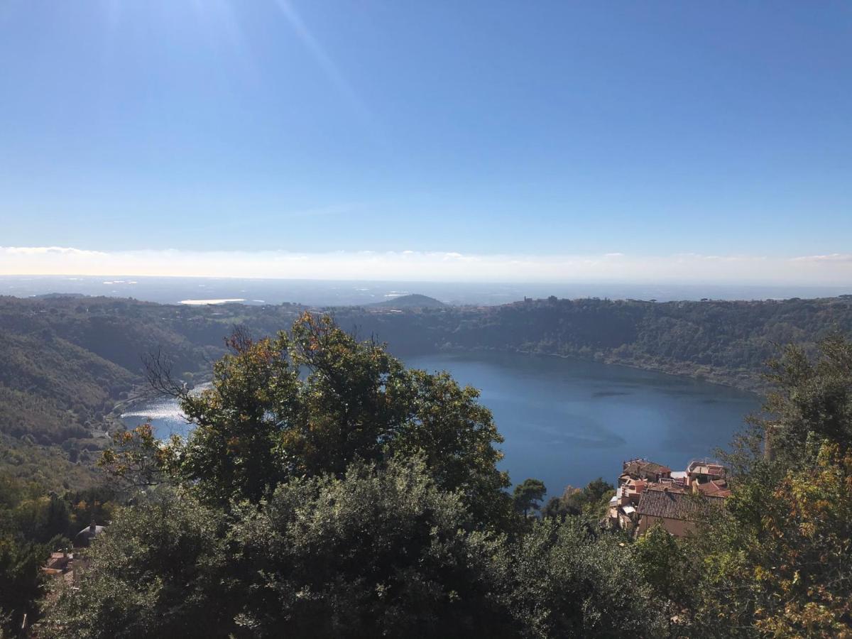 Isola Sul Lago Nemi Exterior foto